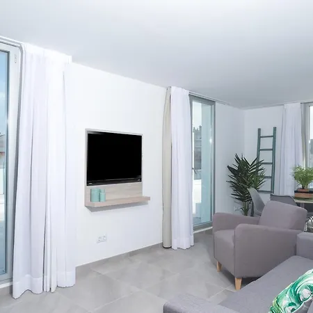 Sea Breeze דירה קאלה מילור